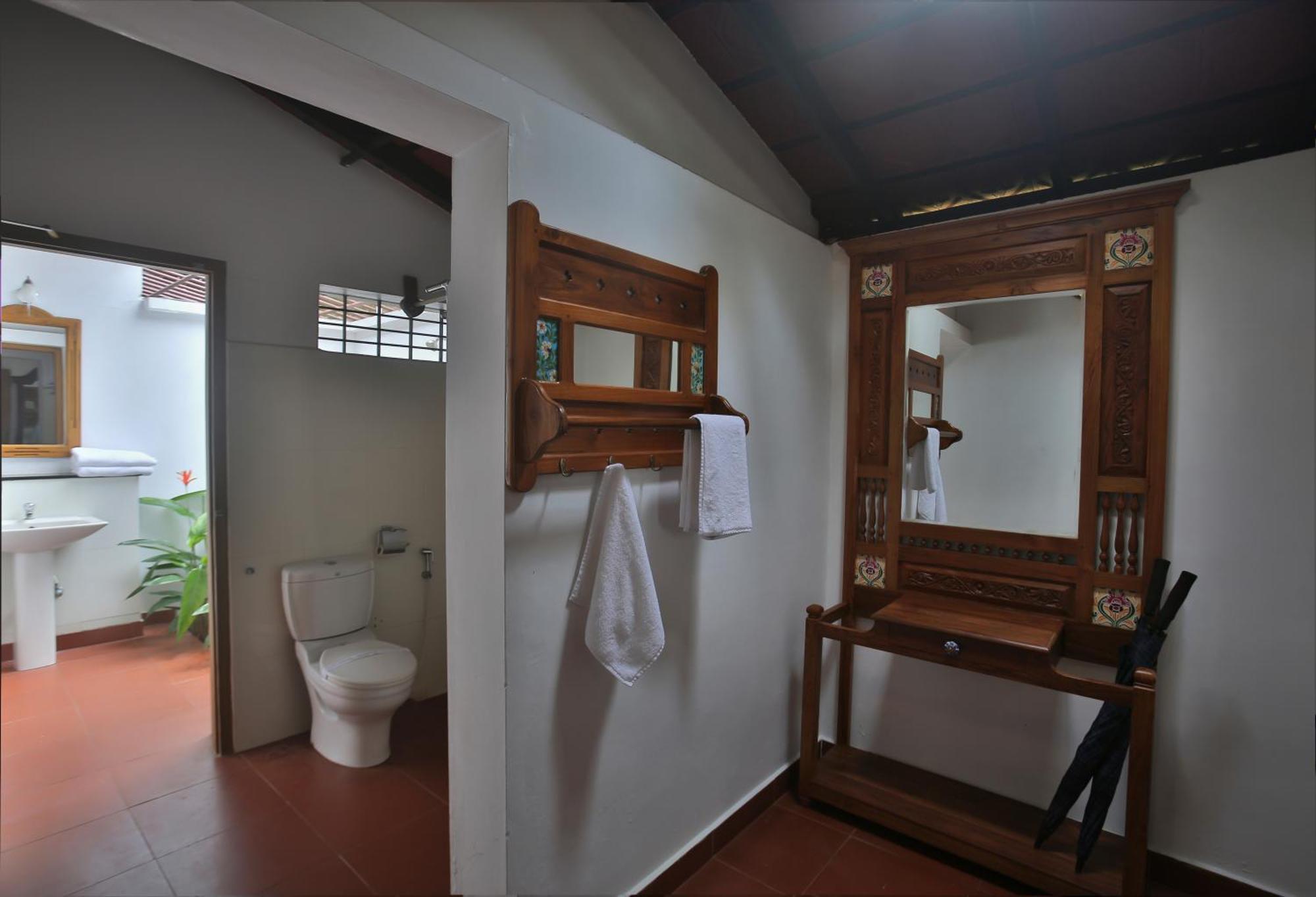 Palmgrove Lake Resort Alappuzha ภายนอก รูปภาพ
