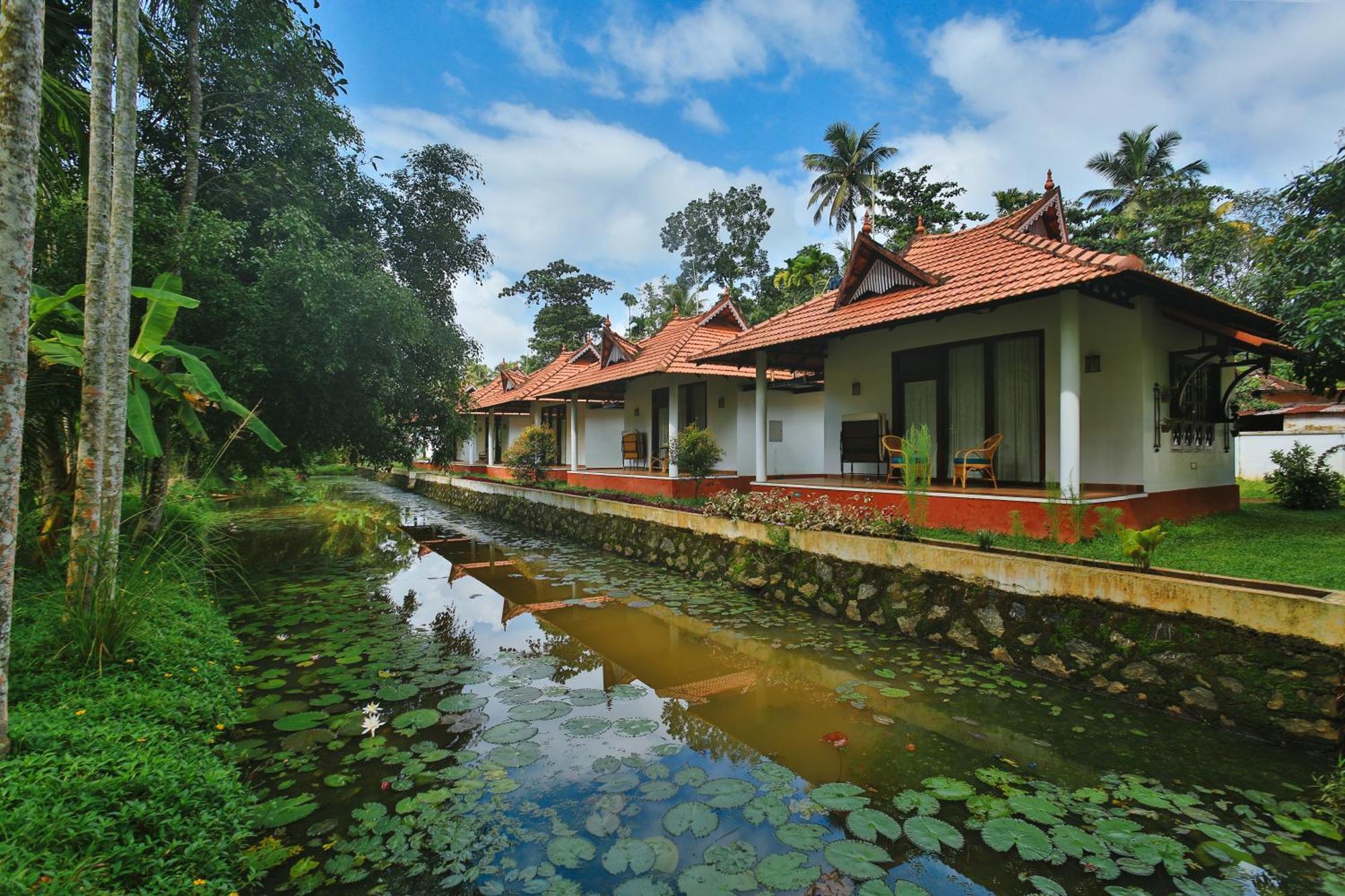 Palmgrove Lake Resort Alappuzha ภายนอก รูปภาพ